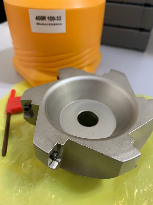 BAP400R 100-32-6T